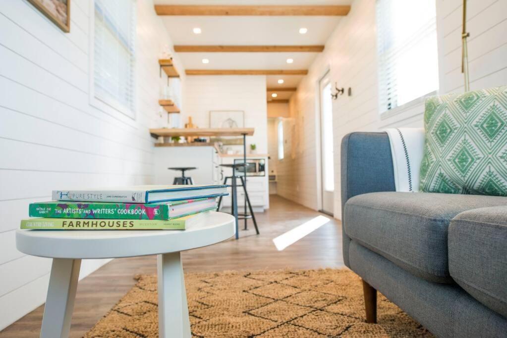 Container Home With Rooftop Views And Pickleball-Pecan Grove Bellmead المظهر الخارجي الصورة