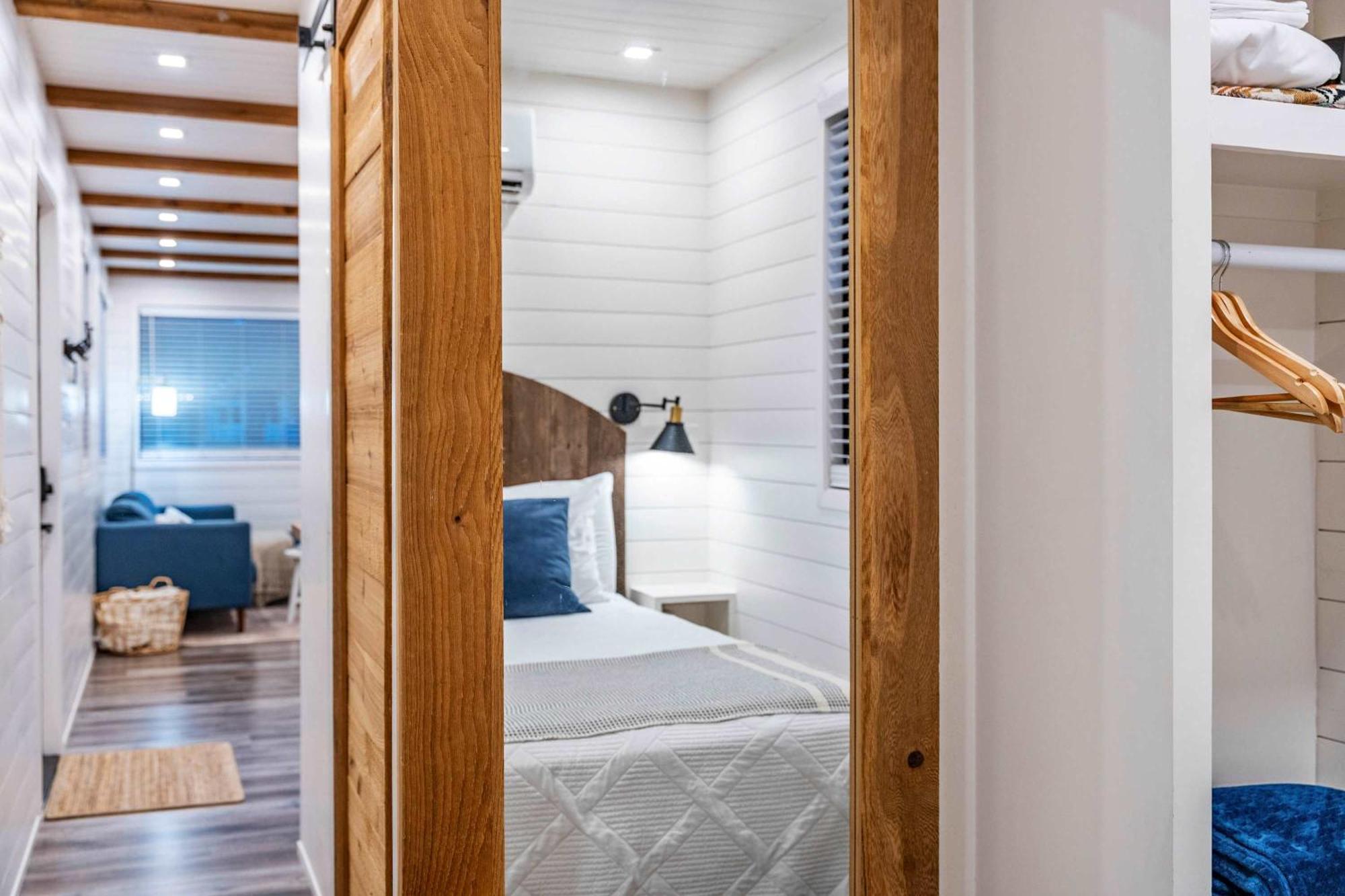 Container Home With Rooftop Views And Pickleball-Pecan Grove Bellmead المظهر الخارجي الصورة